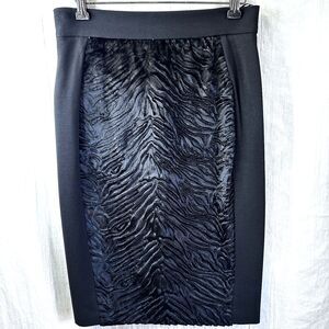 Ana Alcazar Women's Black Velvet Zebra Panel Below Knee Pencil Skirt Sz 6/8